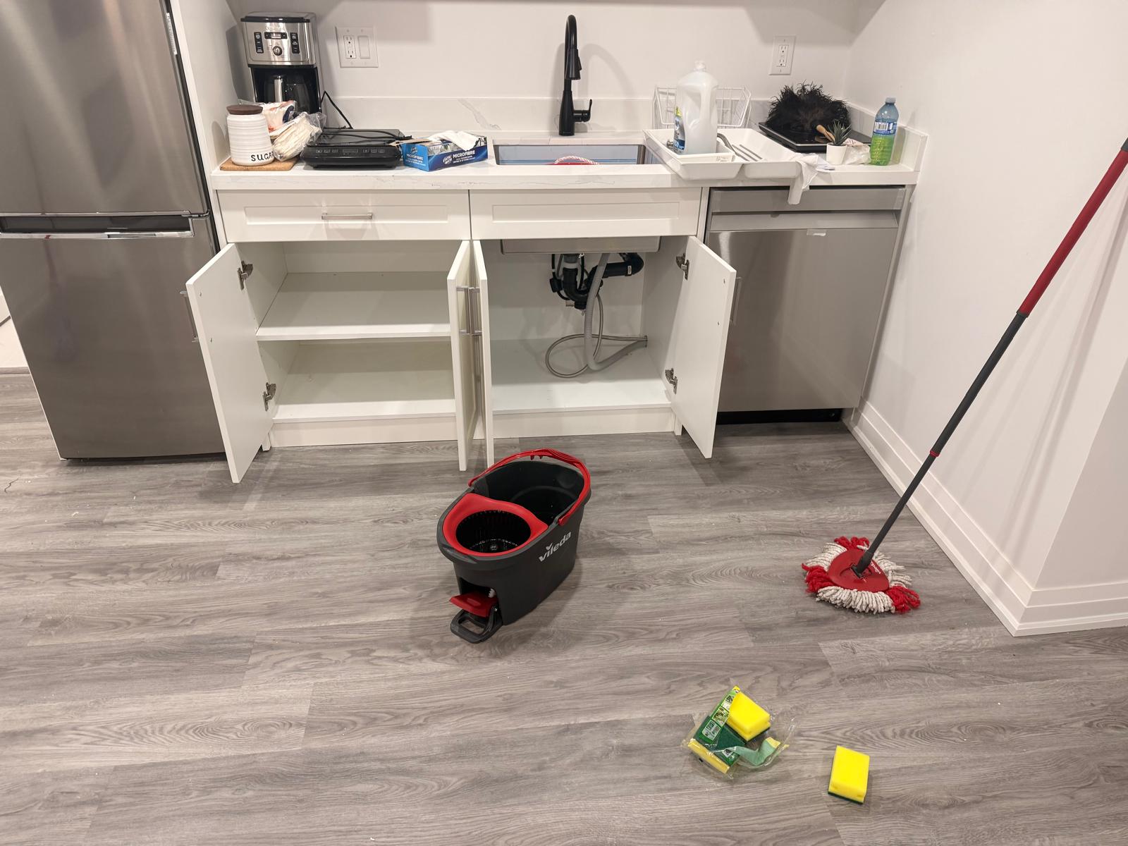 Condo deep clean in Downtown Toronto